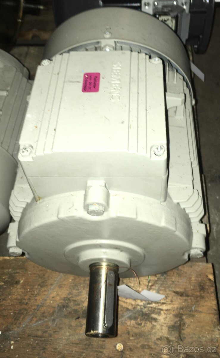 Elektromotory Siemens a Techtopp vhodné na cirkulárku - 7
