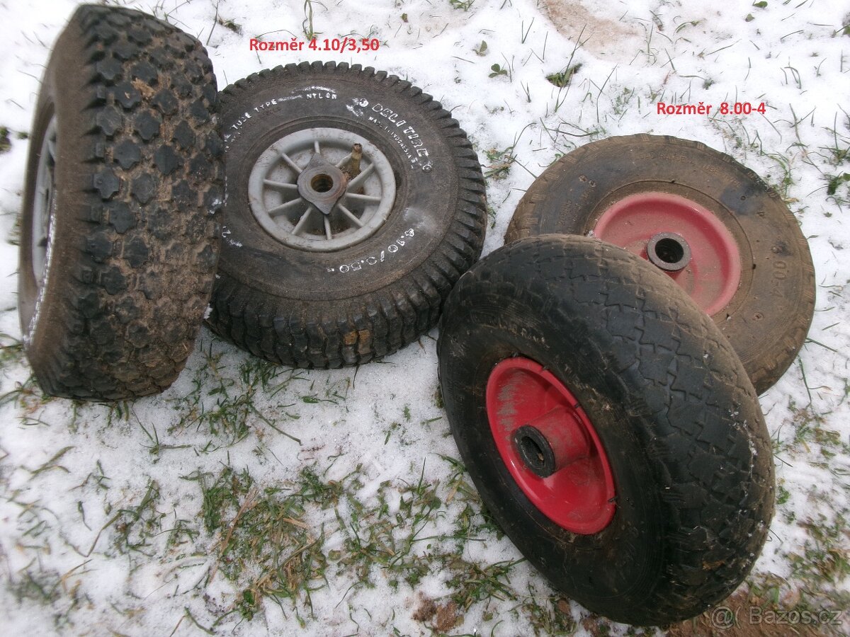 prodám různé hřídele, železné a dřevěné kolečka..... Železné - 7