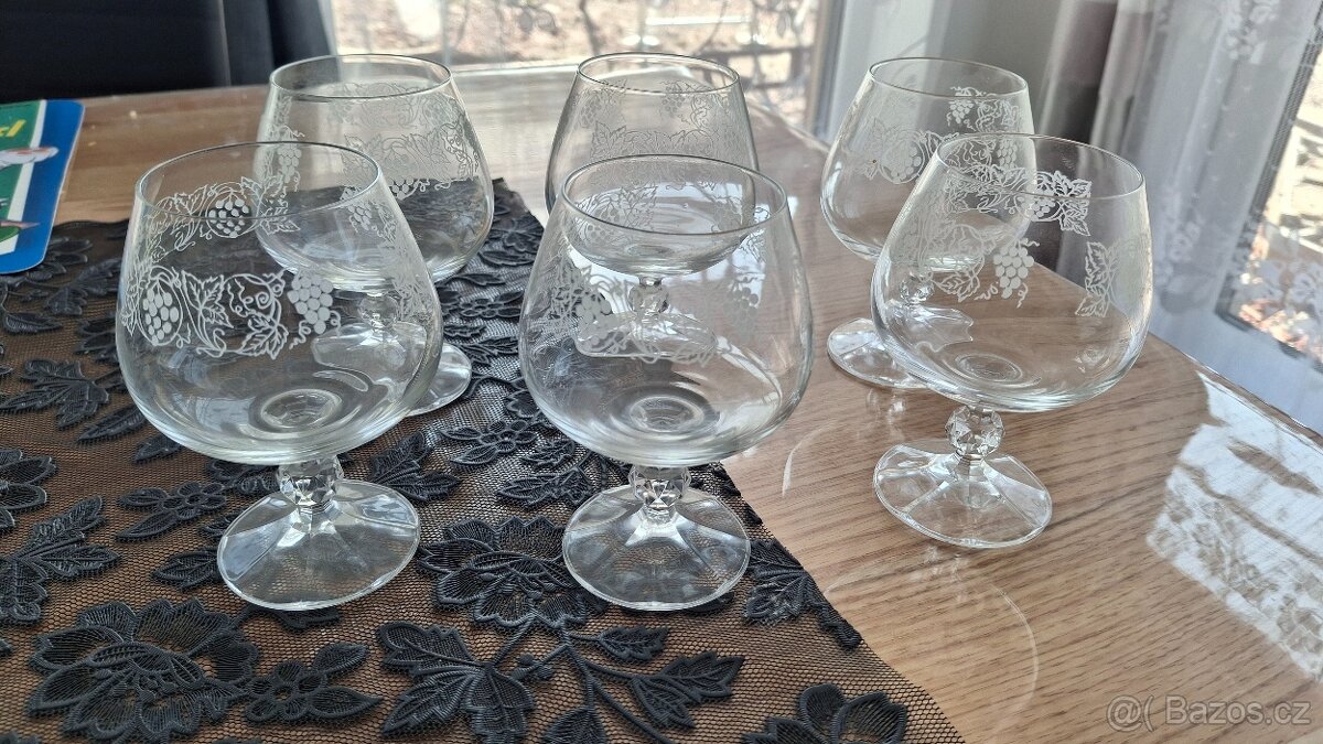 Hrnky, hrnečky, skleničky, vázičky - 7