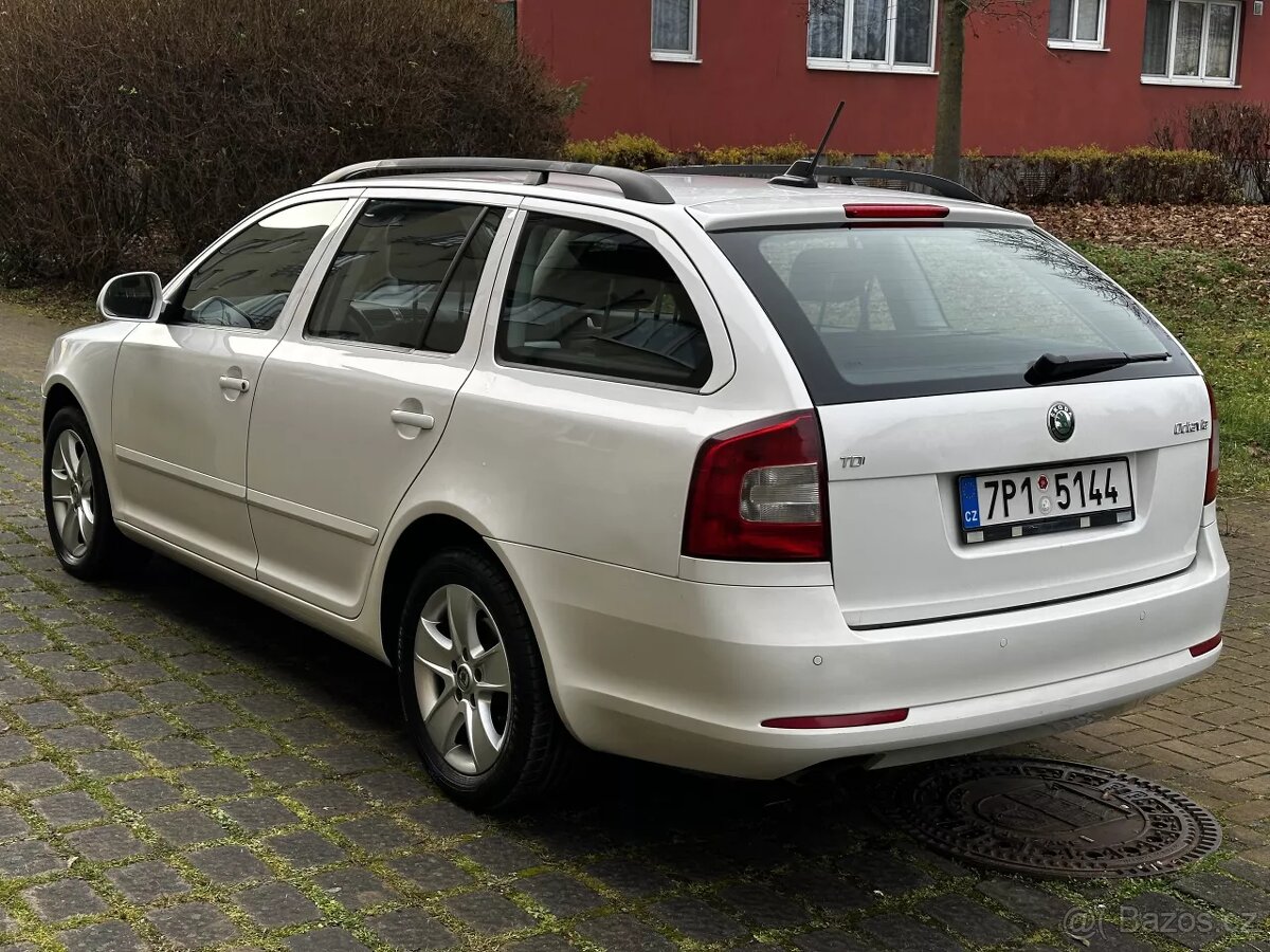Škoda Octavia 2.0 TDI 103kW Combi DSG Face ALU Klima Tempo - 7