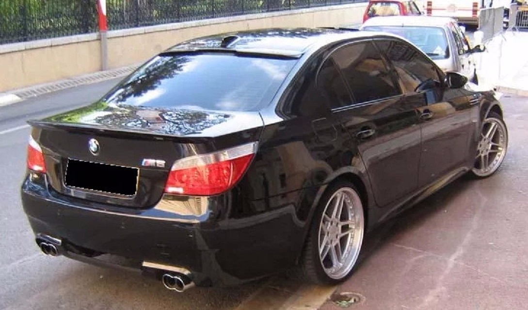 M5 spoiler lista BMW E60 - 7