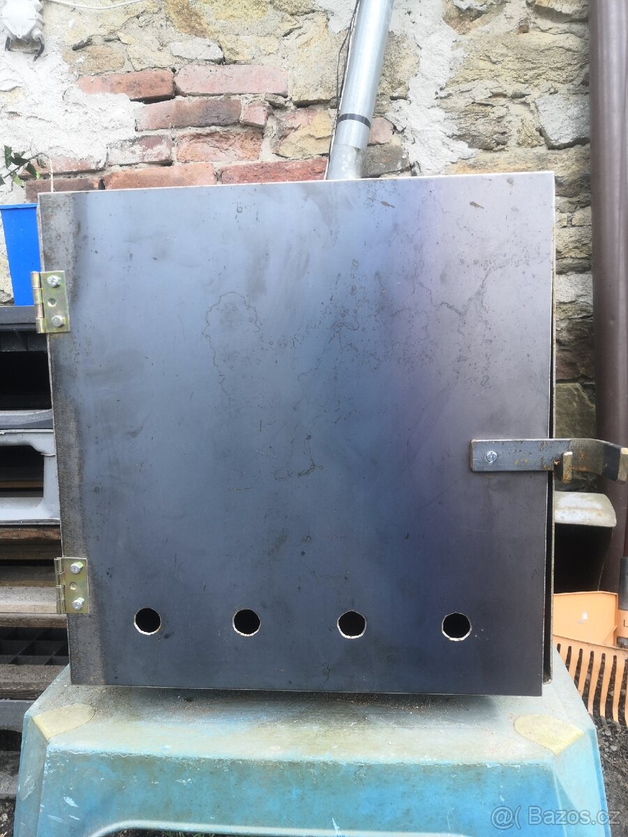 Dřevěná udírna,cena je konečná,doprava po celé ČR - 7