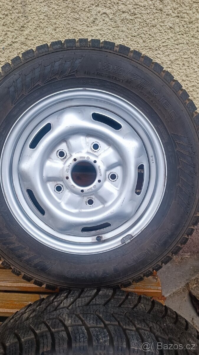 FORD TRANSIT - 195/70/15"- gumy nejeté na discích - 7