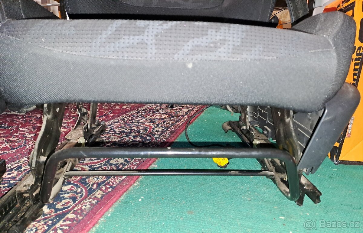 Přední sedadla peugeot 3008 - 7