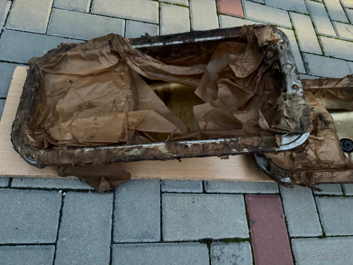 Volha Gaz 24, Gaz 2410, vana motoru, originál nová - 7