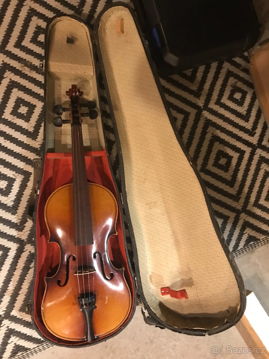 3/4 Housle k Hraní - 7
