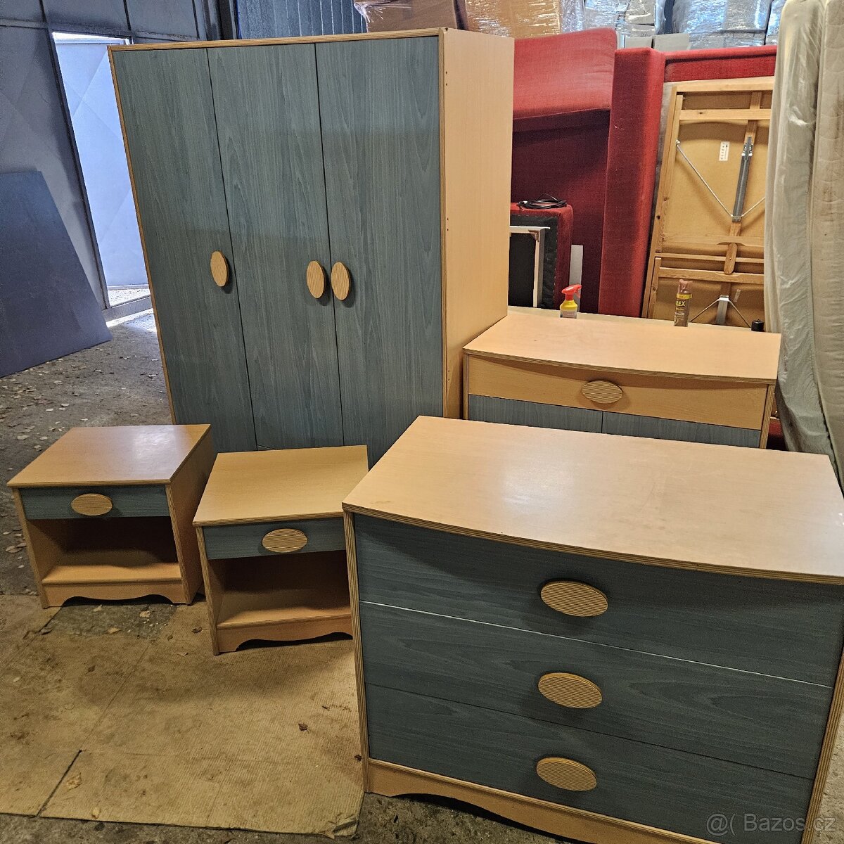 Prodám zachovalou stěnu - 7