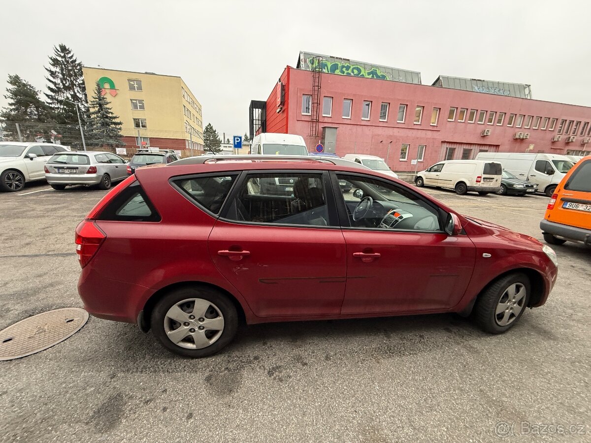 Kia cee'd kombi, benzín, manuální - 7