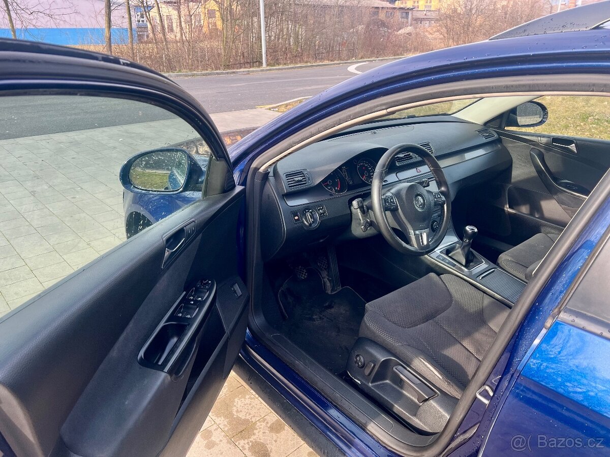 Prodám Volkswagen Passat Variant - 7
