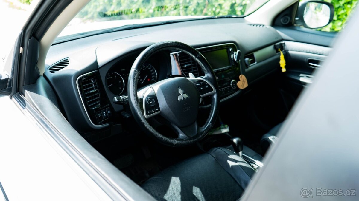 Mitsubishi Outlander 2.2 DI-D Instyle A/T - 7