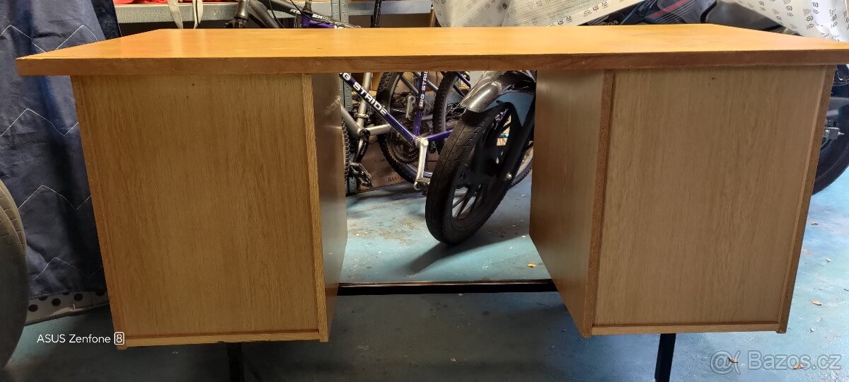 Kancelářský stůl - 7