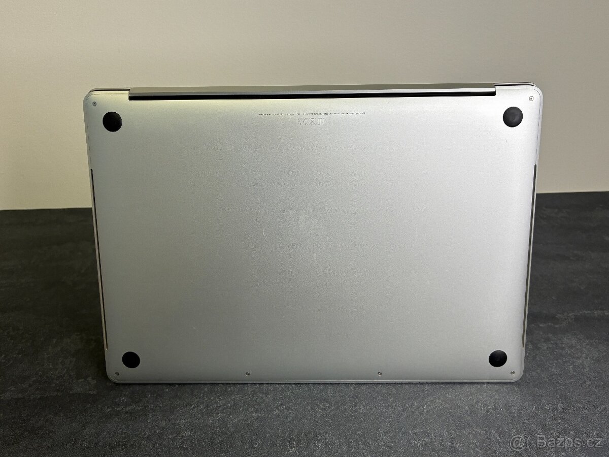 MacBook Pro 15'' 2018 / i9 / 32GB / 512GB SSD - DPH - 7
