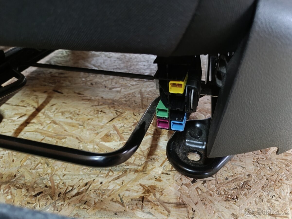 Sedadla FORD Focus ST Line (MK3) velmi zachovalá, vyhřívaná - 7