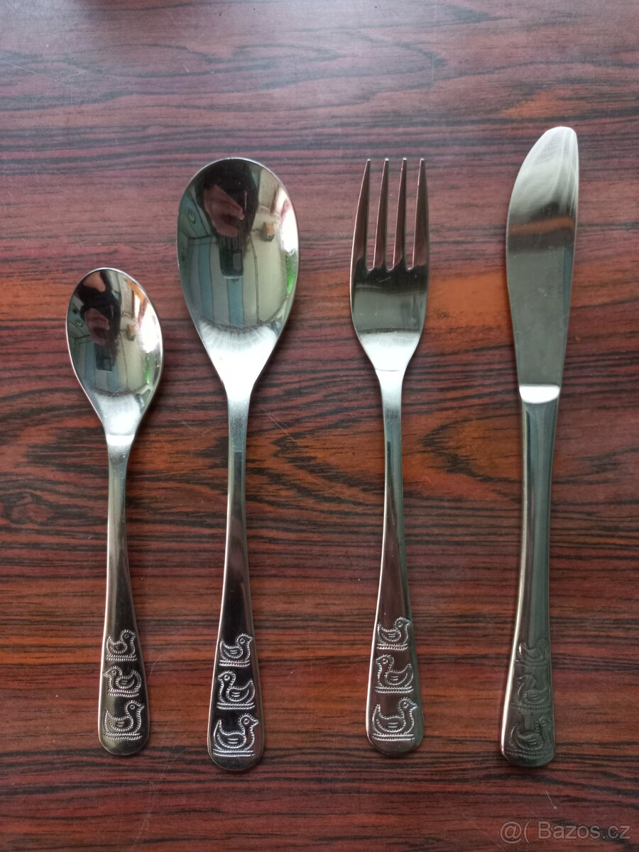 2x hrnek s puntíky +2x plecháček pro děti - 7