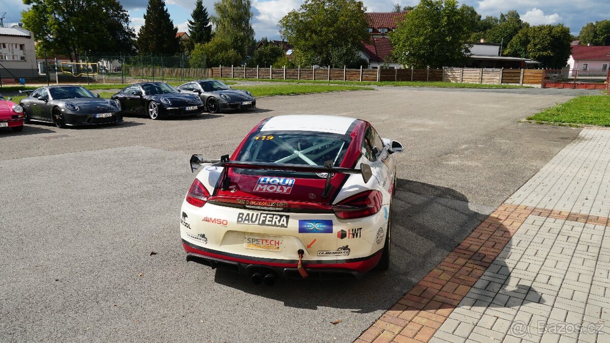 Porsche 981 Cayman GT4 Clubsport MR, závodní - 7
