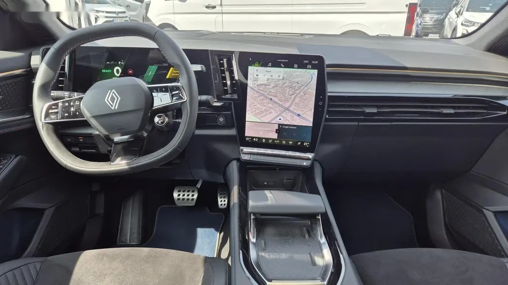 Renault Rafale, esprit Alpine hybrid ETech 200 - 7