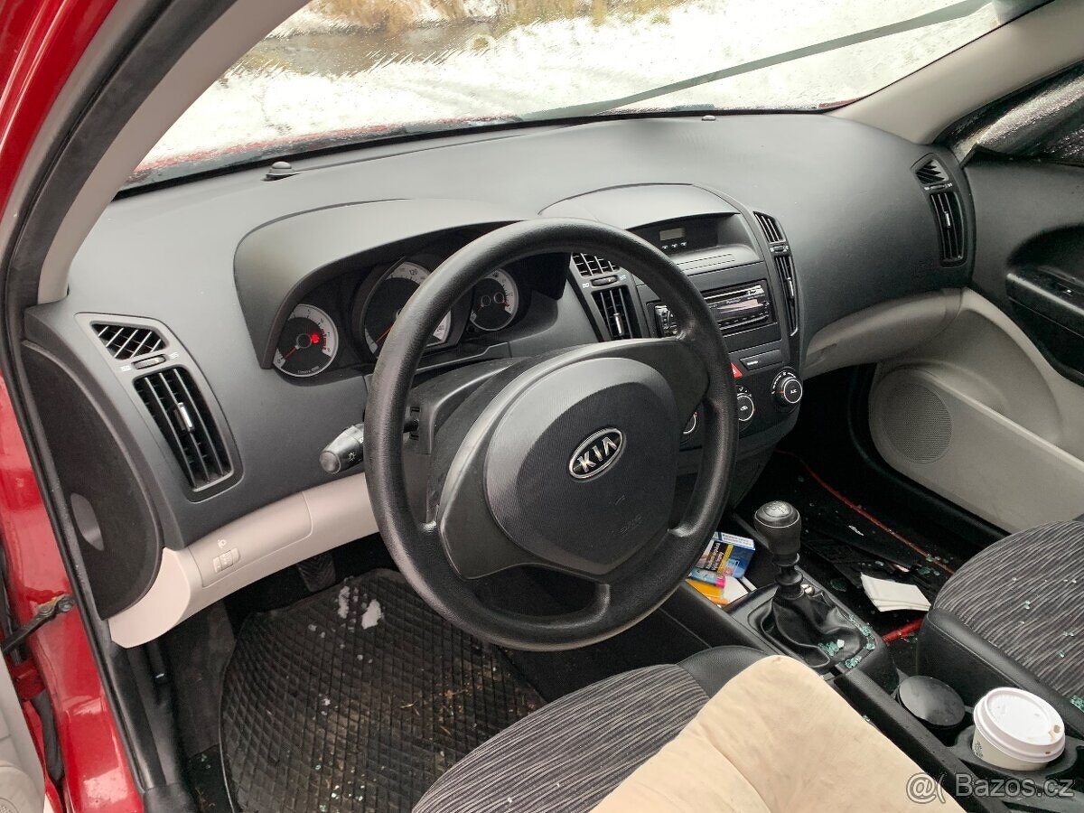 Kia Ceed 1.4 DOHC 80kw na díly - 7