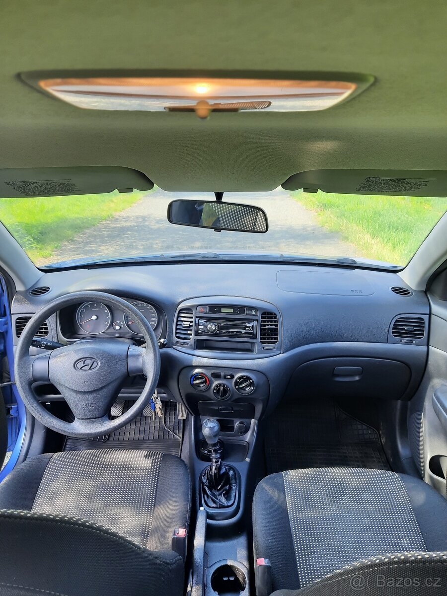 Prodám Hyundai accent - 7