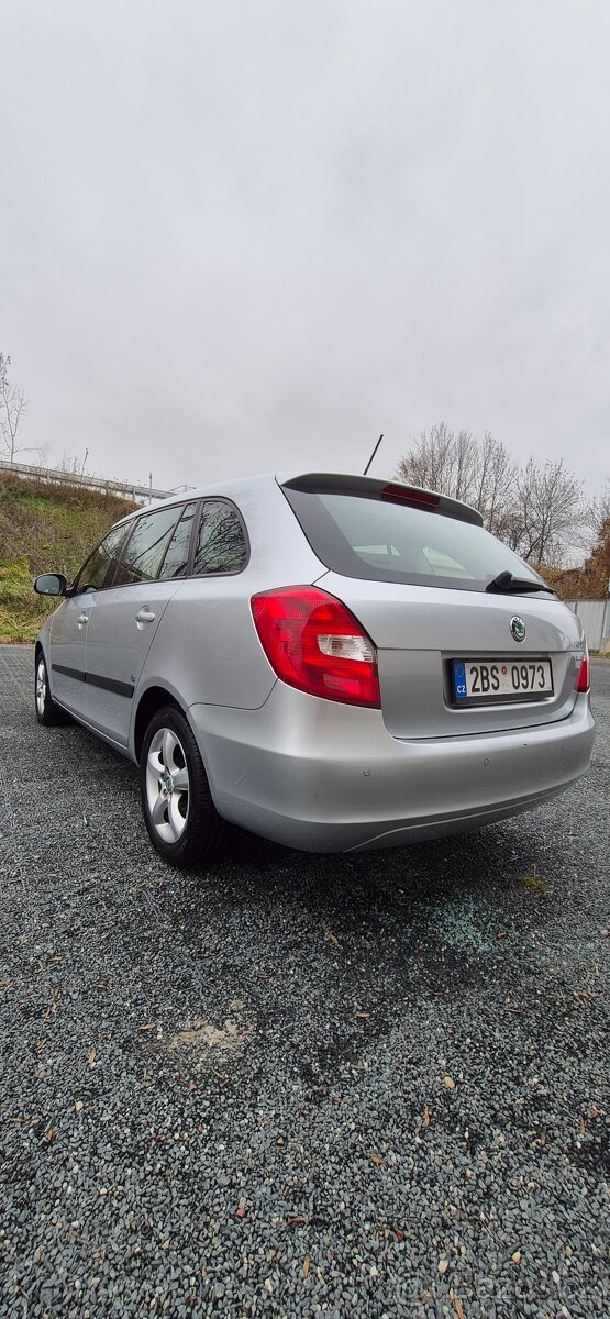 Škoda Fabia II Facelift combi1.2 TSI, stříbrná metalíza - 7