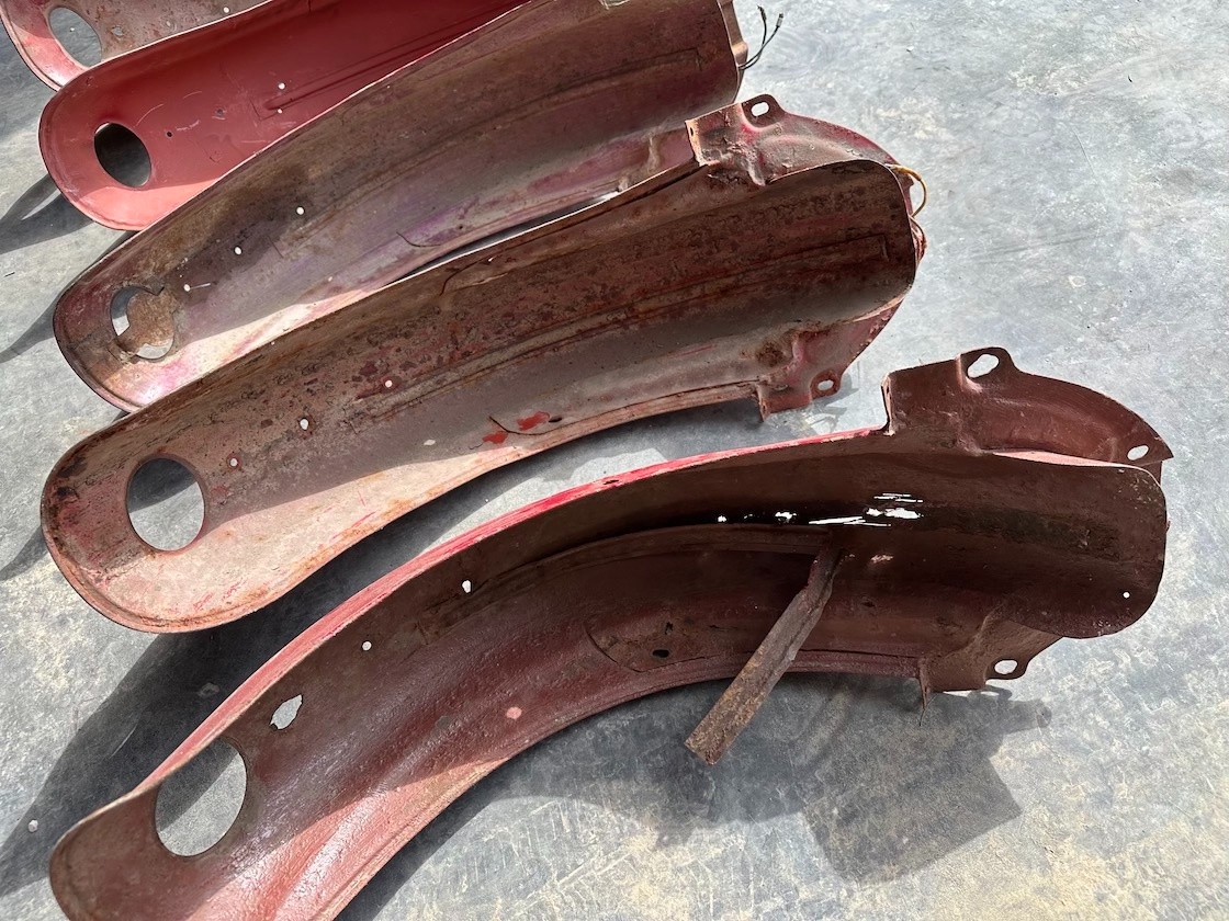 Predám zadní blatník JAWA 250 350, panelka kývačka - - 7