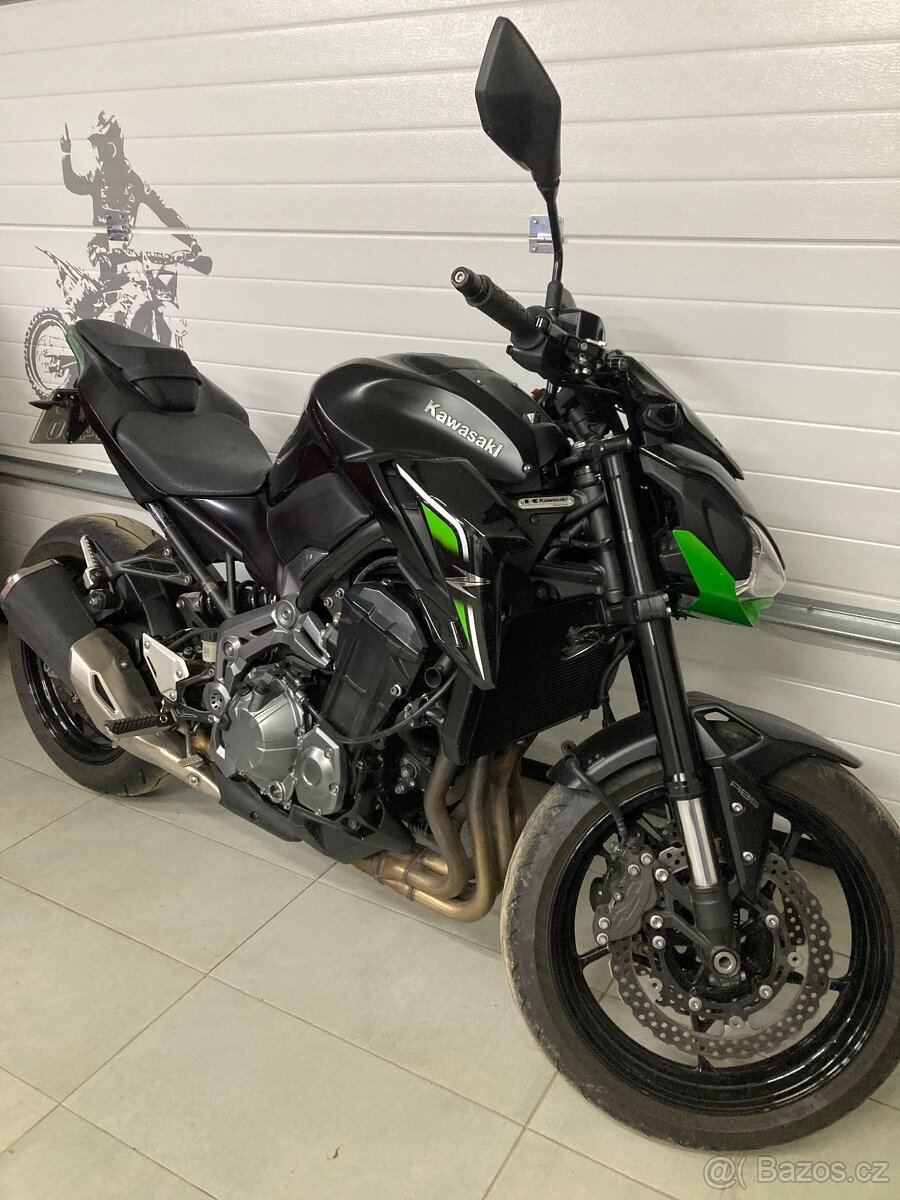 Kawasaki Z900 - 7