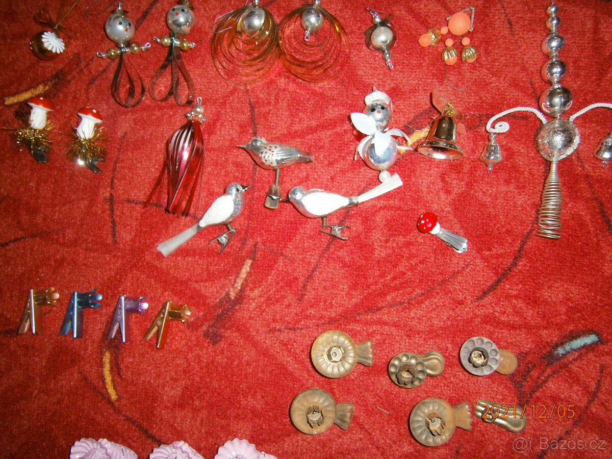 retro vánoční ozdoby,litinový stojan na stromek - 7