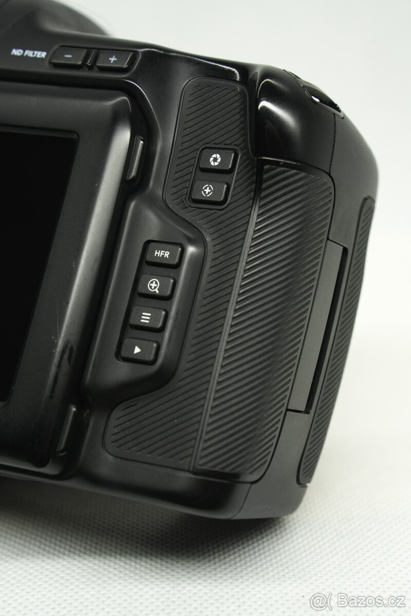 Blackmagic Pocket Cinema Camera 6k Pro / 256GB CFast / Sigma - 7