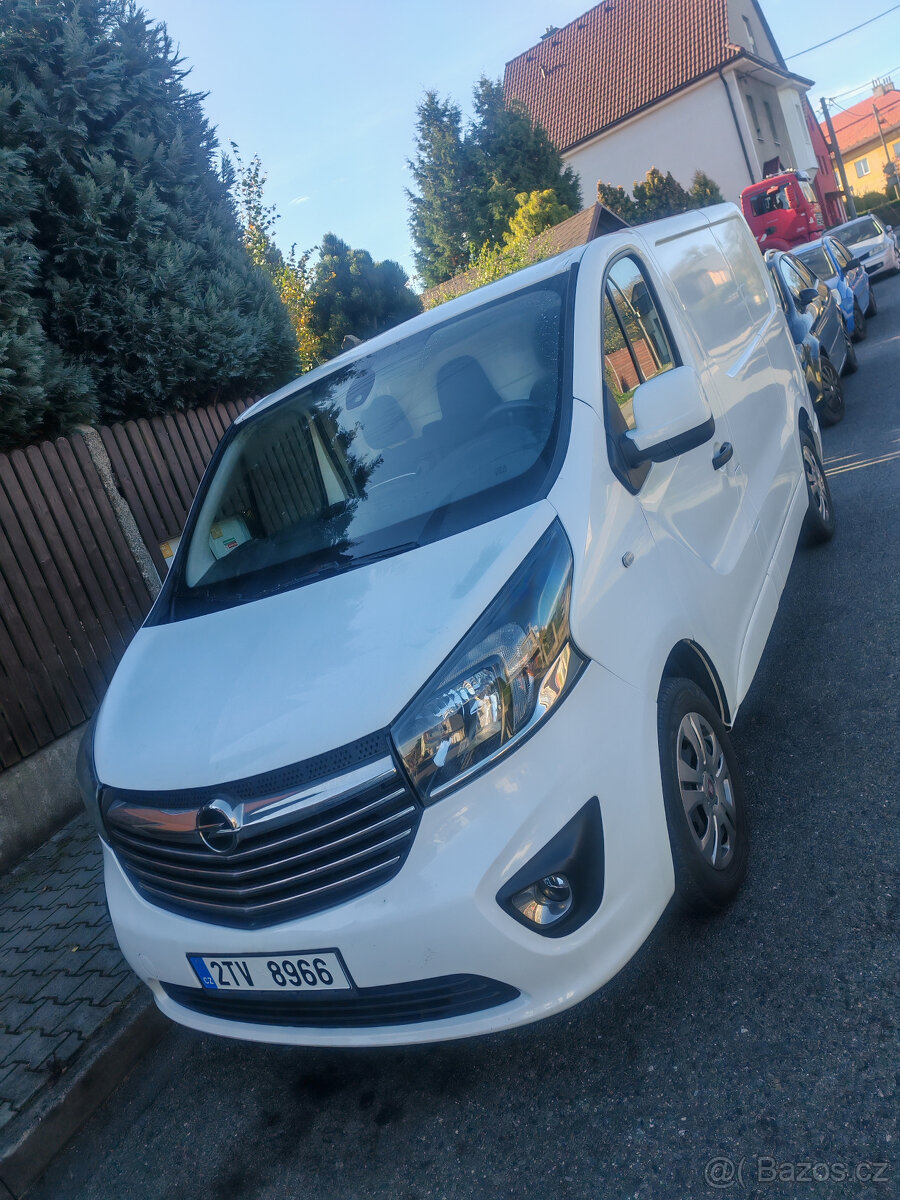 Vivaro 2018 1.6Dci 92Kw Tempomat Couvací kamera 3 místa Supr - 7