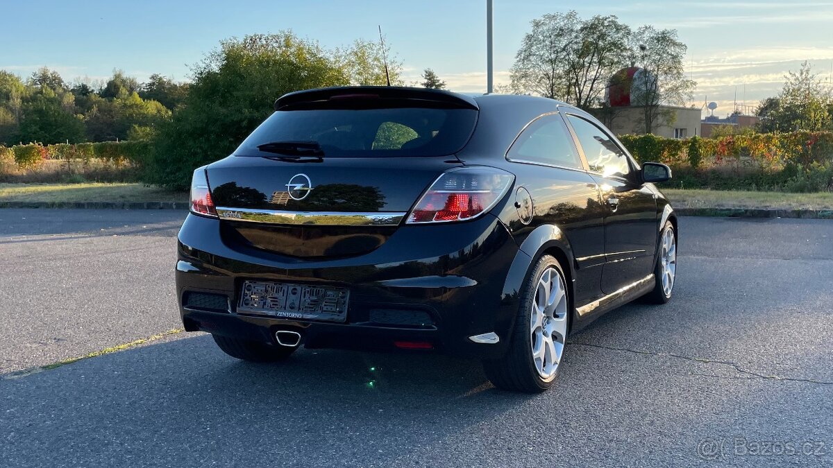 OPEL ASTRA GTC 2.0T OPC - 7