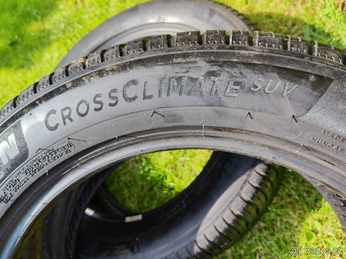 2 celoroční pneumatiky Michelin 235/55/19 - 7