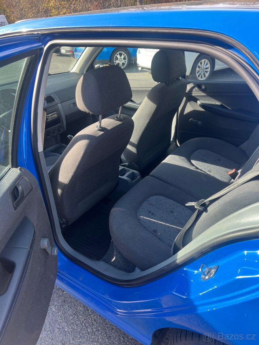 Prodám Škoda Fabia 1.2 MPI, r.v. 2004 - 7