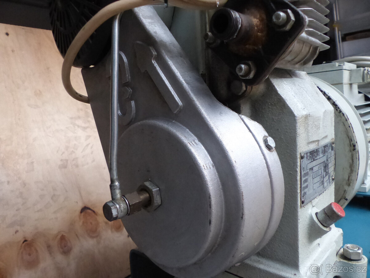 kompresorová jednotka Orlík - 7