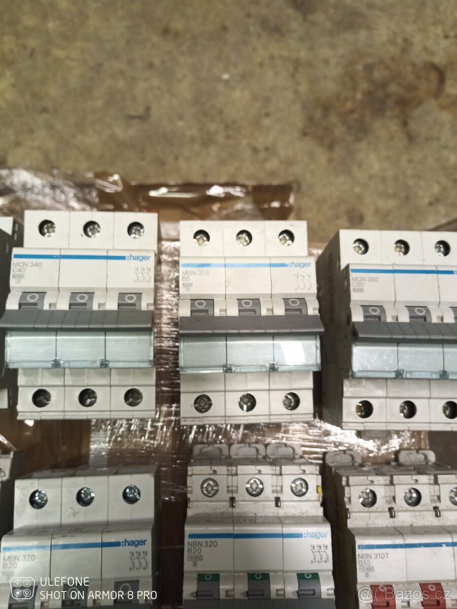 Jističe vypínače kontrolky stykače svodič - 7