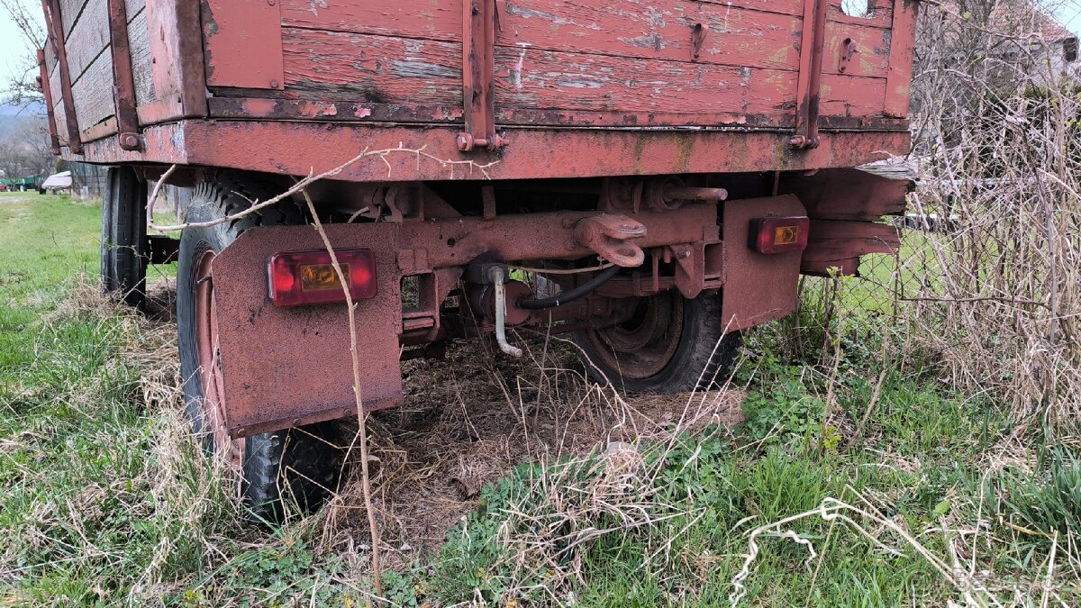 Vlečka 3,5t sklopka - 7