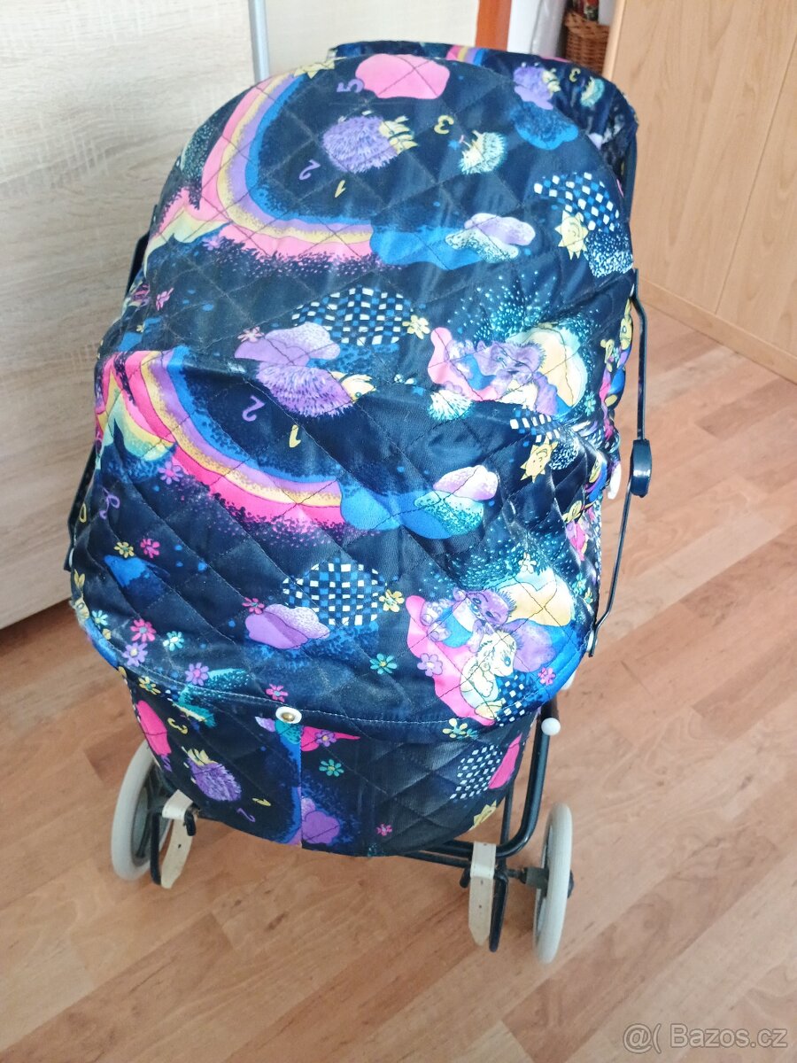 Retro kočárek pro panenky. - 7