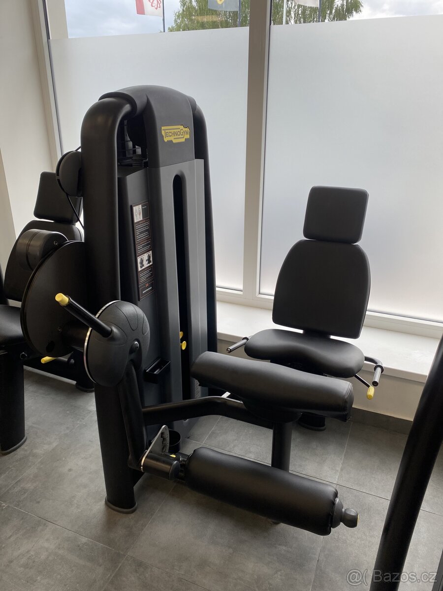 Technogym Selection 2 -17 strojů- krásný stav - 7
