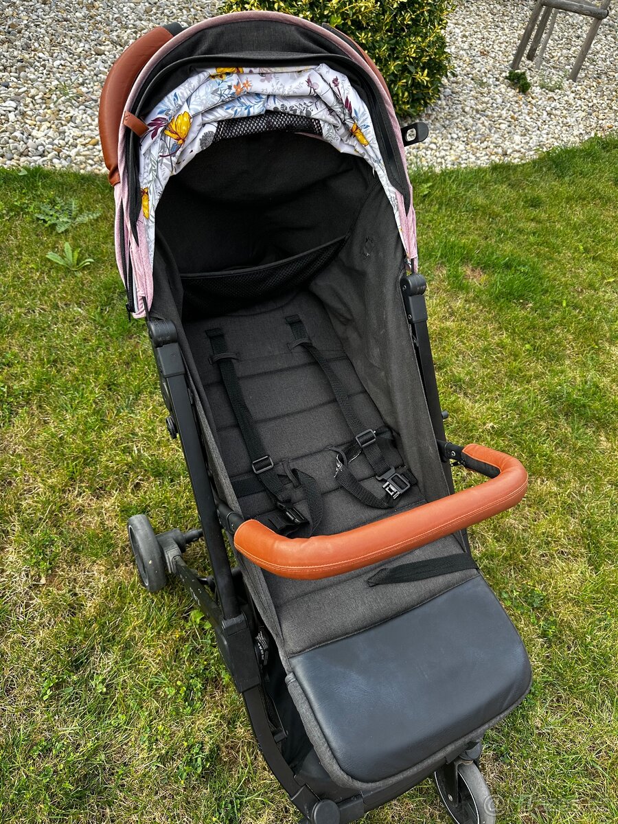 Cestovní kočárek momi - 7