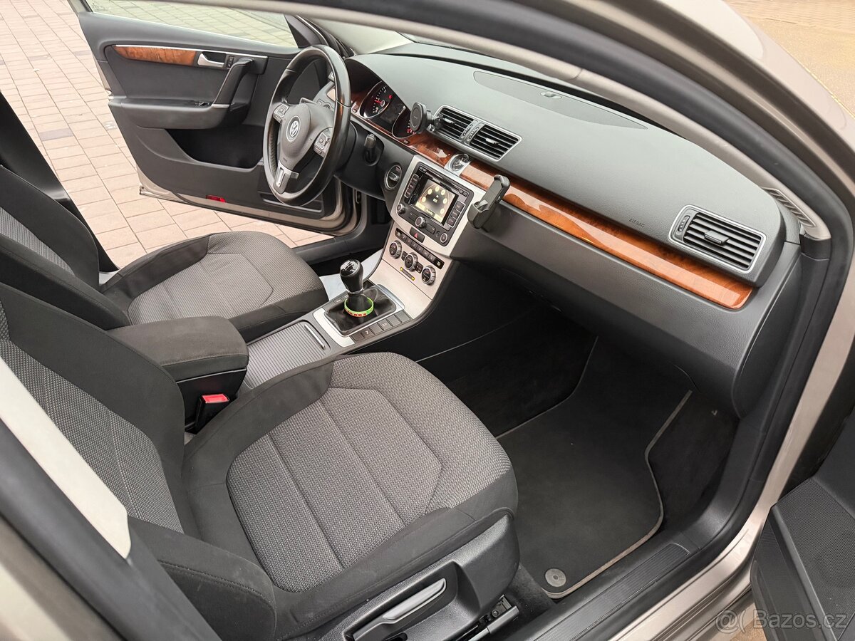Volkswagen Passat B7 2.0 TDI 103 kW - 7