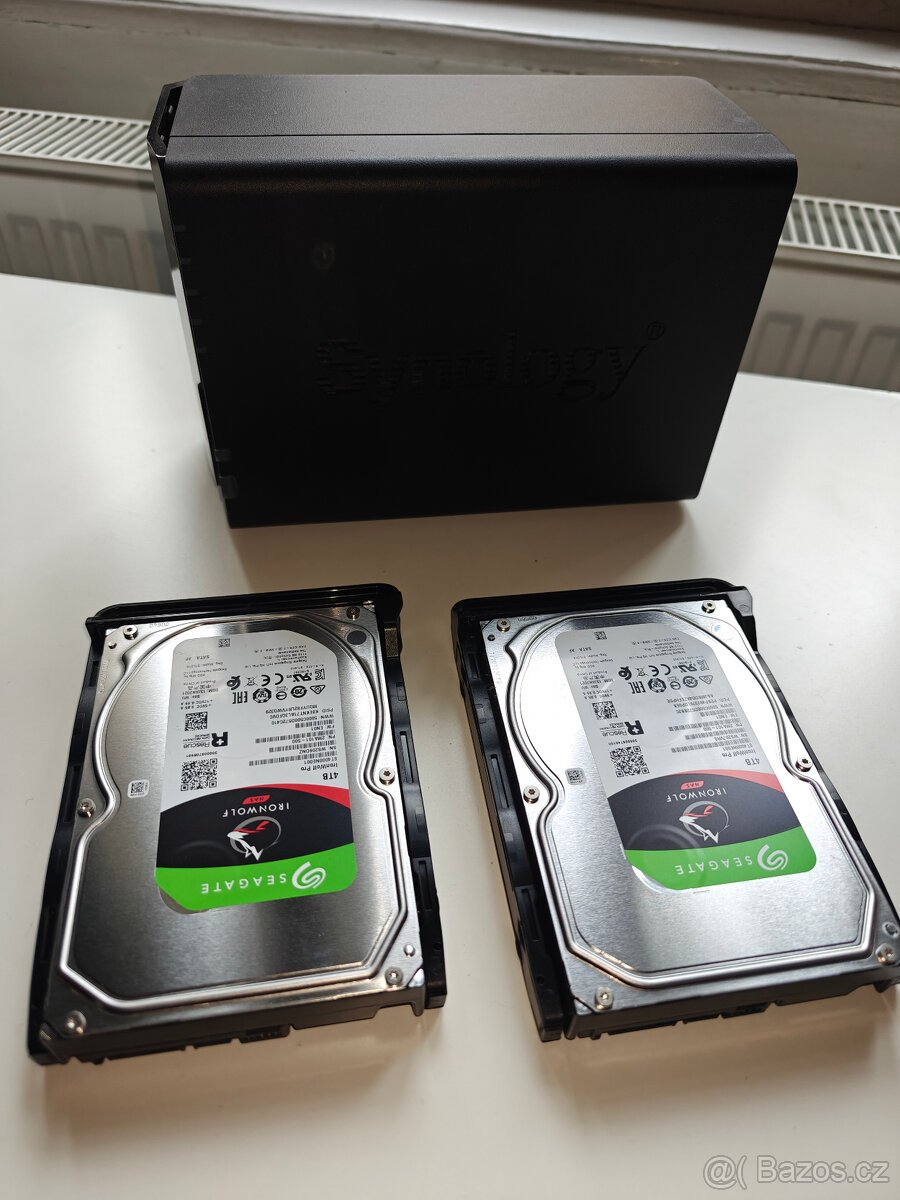 NAS Synology DiskStation DS220+, 2x 4TB Seagate IronWolf Pro - 7