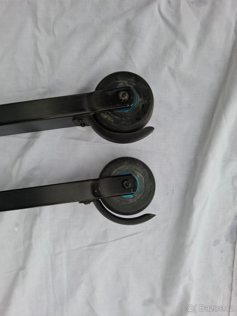 Kolečkové lyže INOVIK - 7