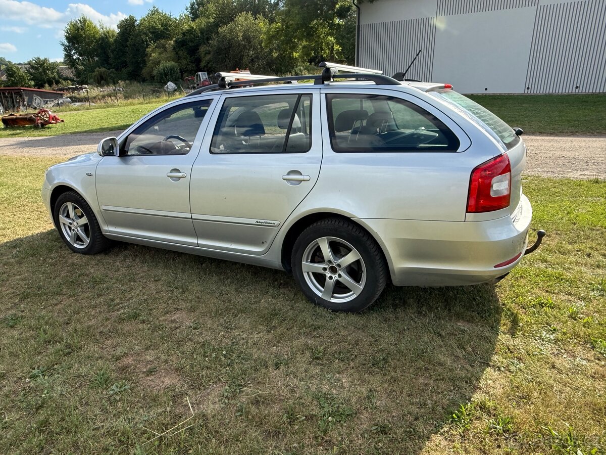 Škoda Octavia Combi 4x4 Laurin&klment maximální výbava, CZ - 7