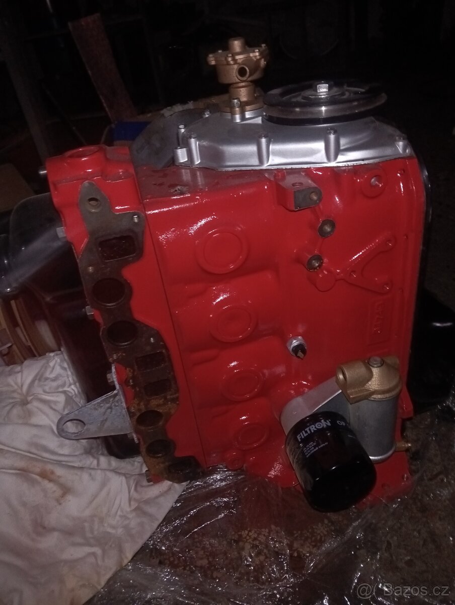 lodní motor Volvo penta AQ130A - 7