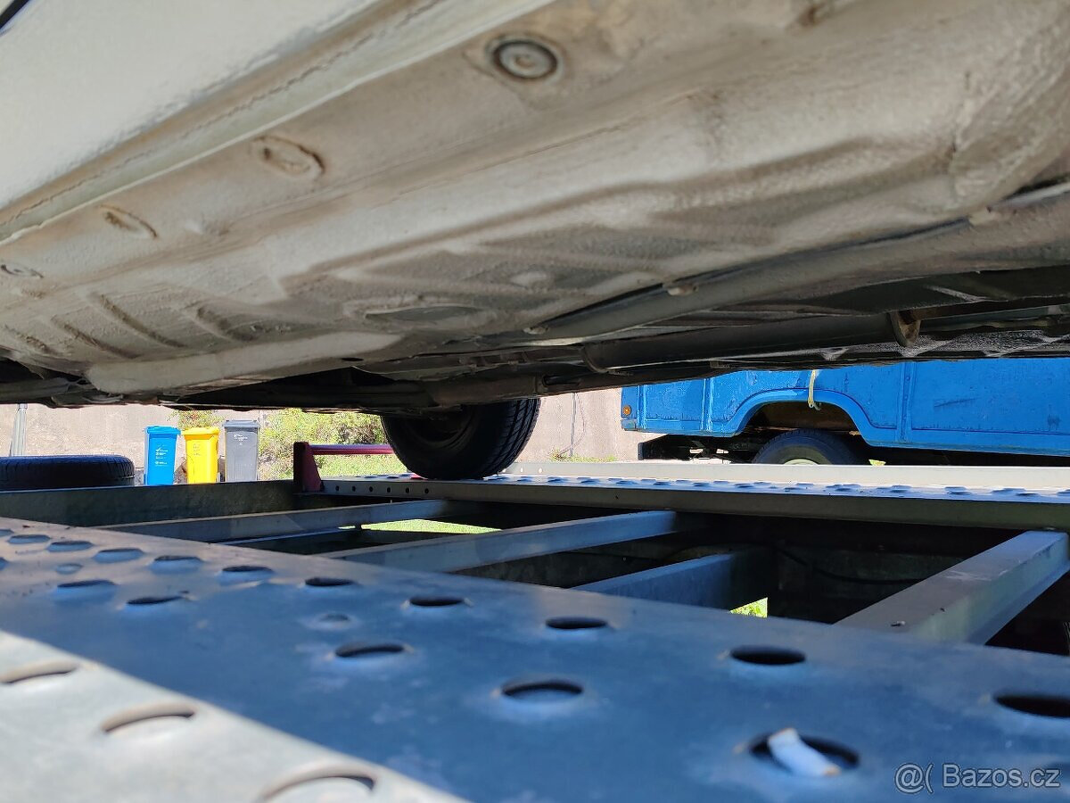 VW Volkswagen Golf 2 1.6 D-40kW 1988 4 kvalt - 7