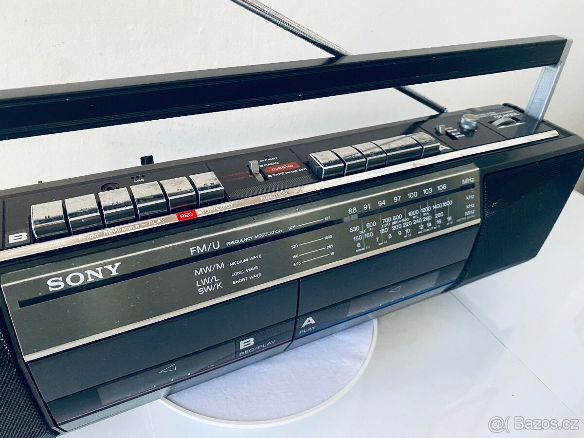 Radiomagnetofon Sony CFS-W30l, rok 1988 - 7