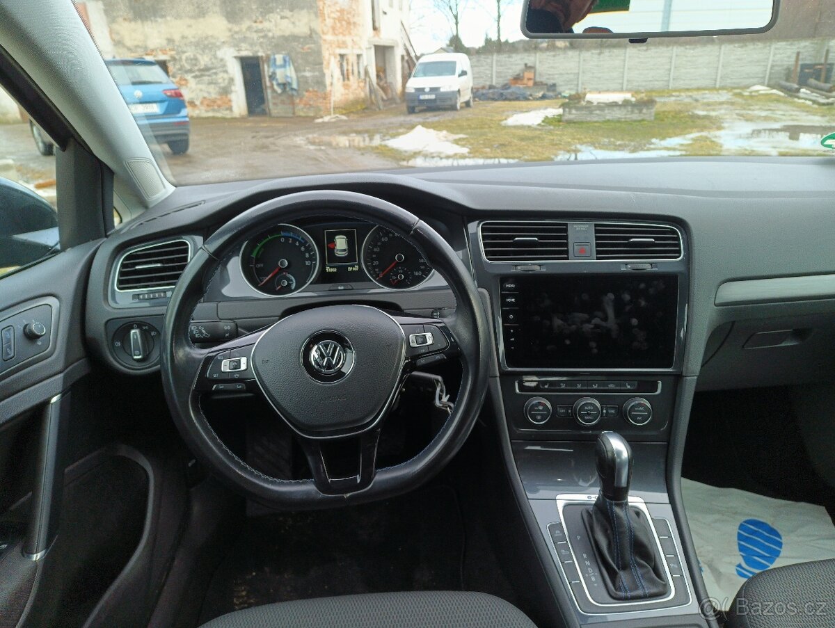 VW E-Golf, rv 2020, 100kw,52000km, 1 majitel - 7