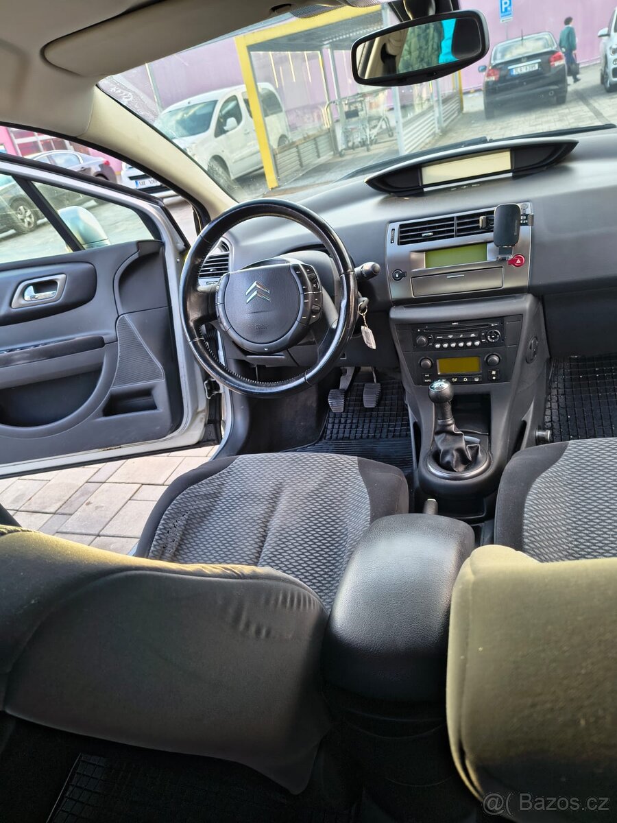 Citroën C4 1.4i 16V (65 kW), ČR, druhý majitel - 7