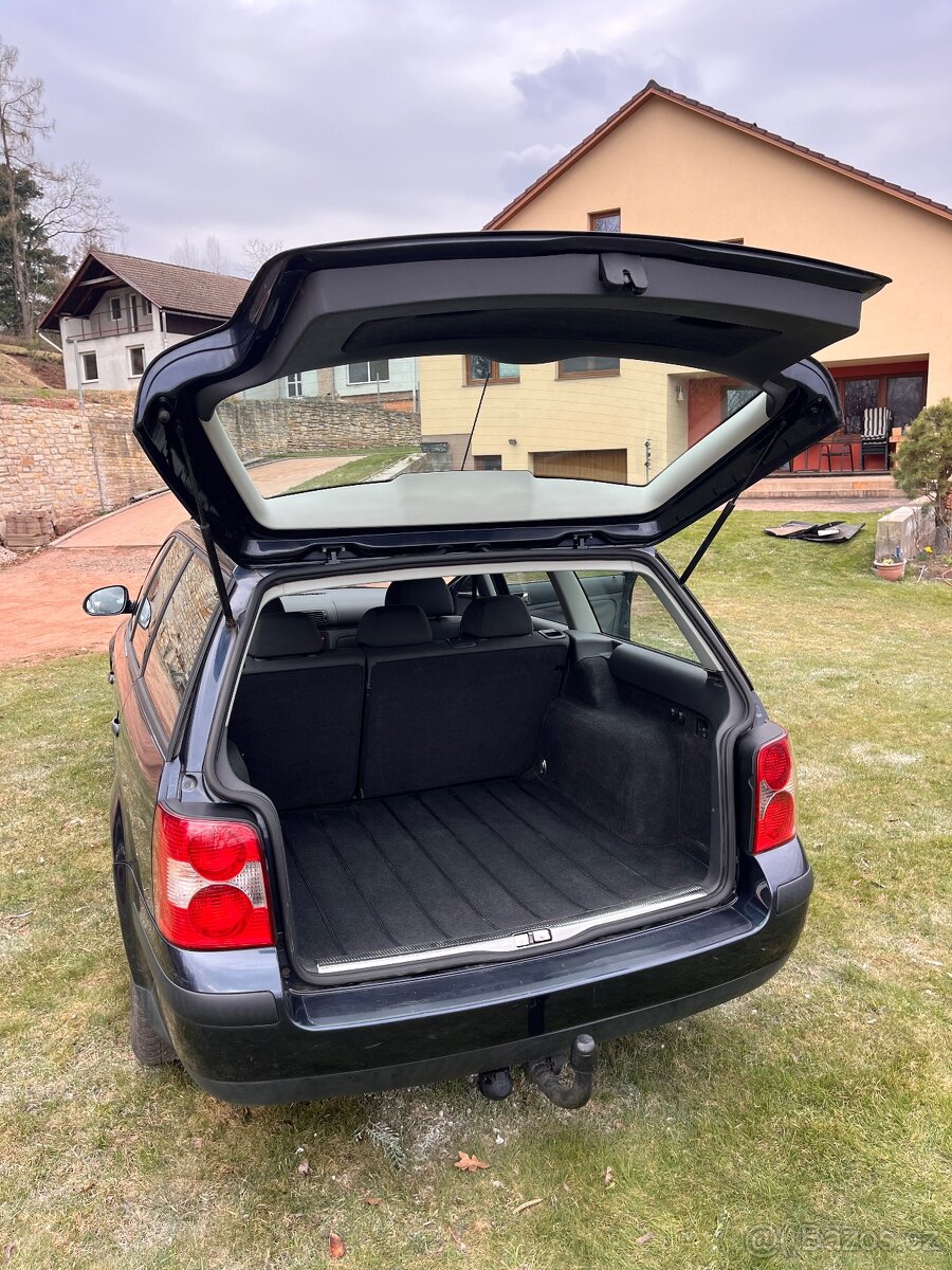 Volkswagen Passat Variant B5.5 2.0i - 7