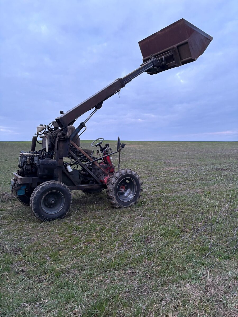 Teleskopický nakladač - 7