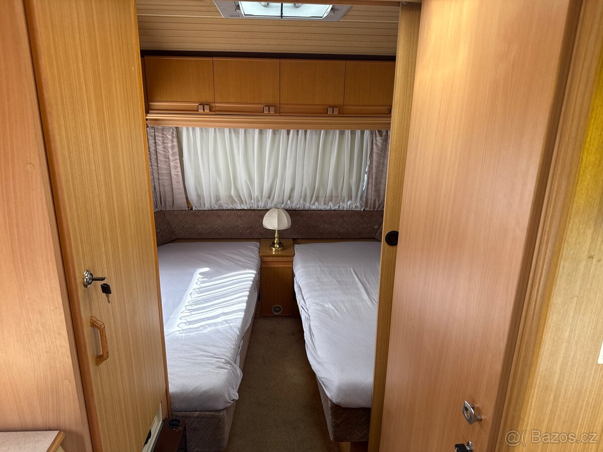 Karavan Dethleffs beduín L - 7