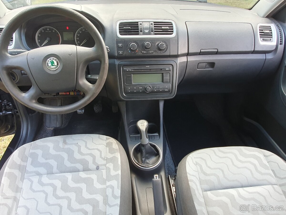 Škoda Fabia kombi 1.4i nová stk - 7